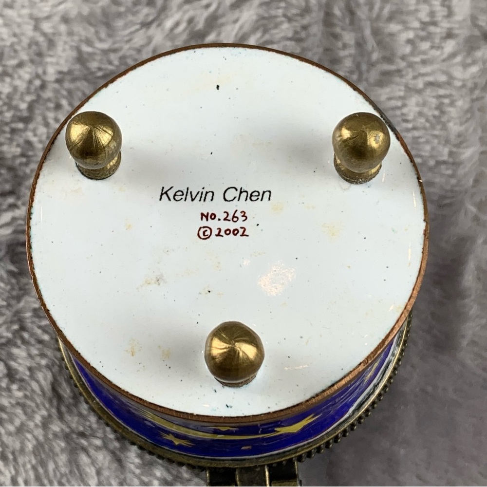 KELVIN CHEN Enamel Hinged Angel Round‎ STAMP DISPENSER 2002 Trinket Box No. 263 - Picture 6 of 12